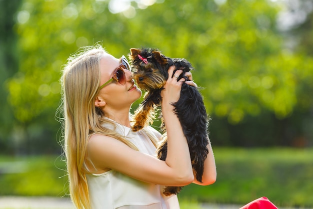 Chien et son propriétaire