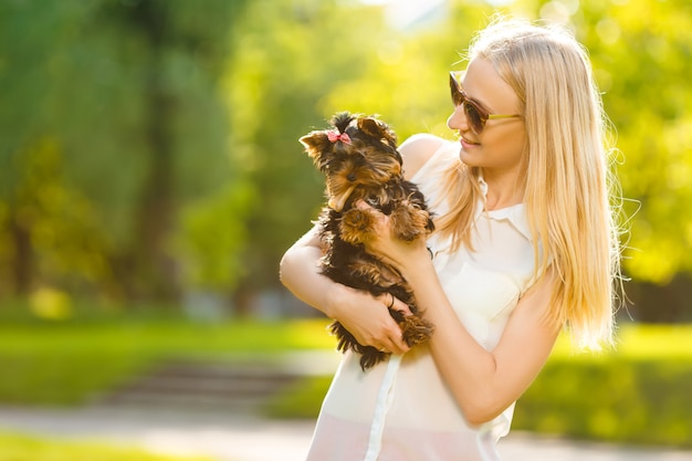 Chien et son propriétaire