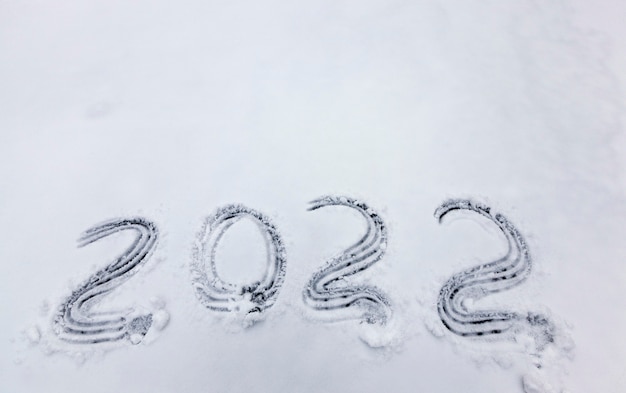 Des Chiffres Et La Date De 2022 Dessinés Sur La Neige