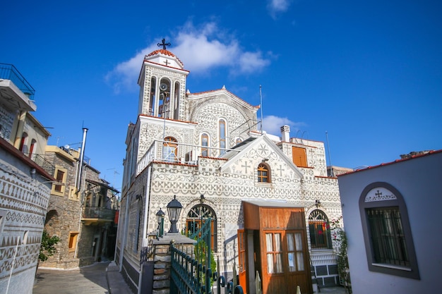 Chios - Grèce, 27 août 2022, une église orthodoxe du village de Pyrgi sur l'île de Chios