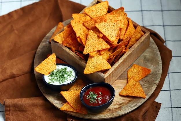 Chips nachos avec sauces Snacks mexicains