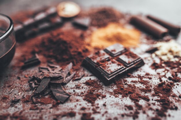 Photo chocolat noir à la poudre de cacao