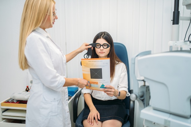 Choix professionnel de lentille de lunettes, ophtalmologie