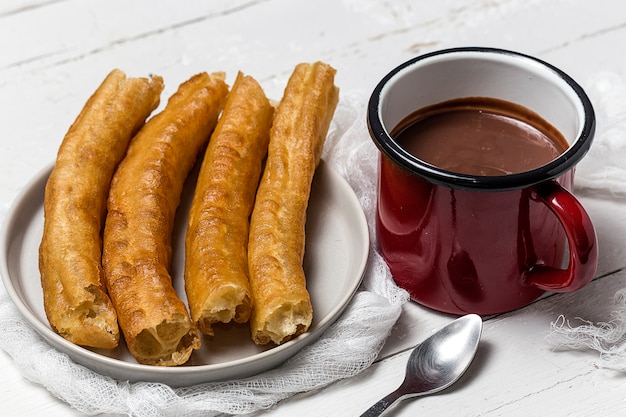 Churros au chocolat chaud