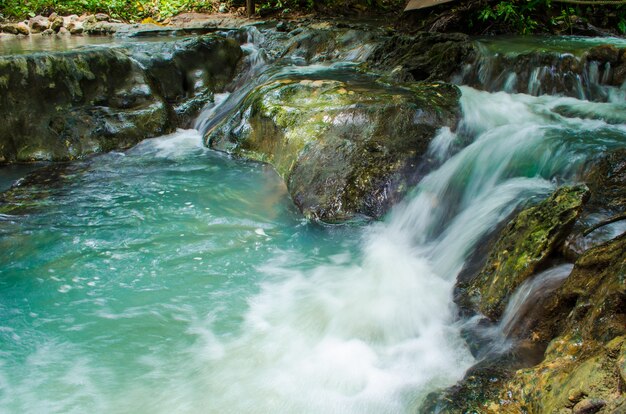 Chute D'eau Chaude à Krabi, Thaïlande