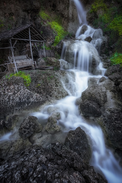 chutes d&#39;eau parang endog