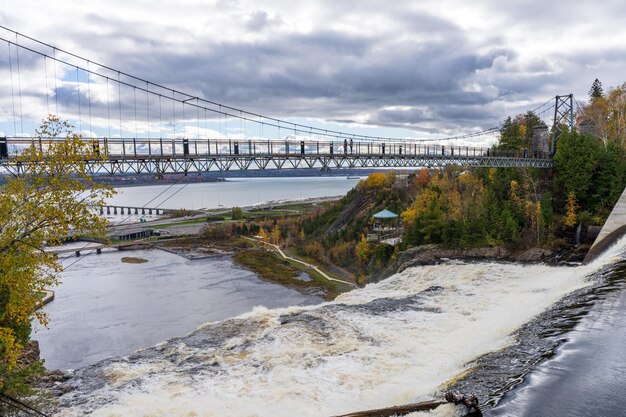 Chutes Montmorency à l'automne Québec Canada