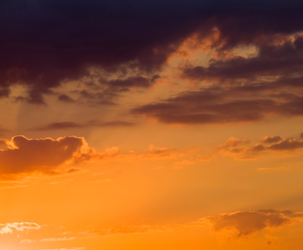 ciel au coucher du soleil