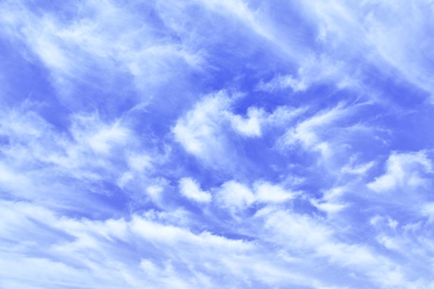 Photo ciel et beaucoup de nuages, peut être utilisé comme arrière-plan