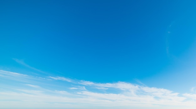 Ciel bleu et blanc à LA