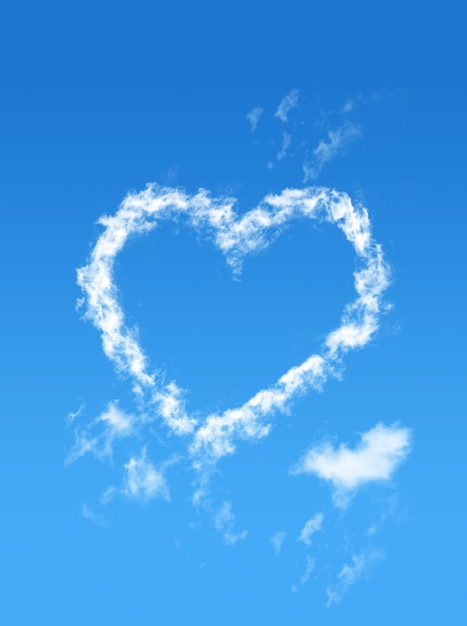 Ciel bleu avec coeur de style nuage