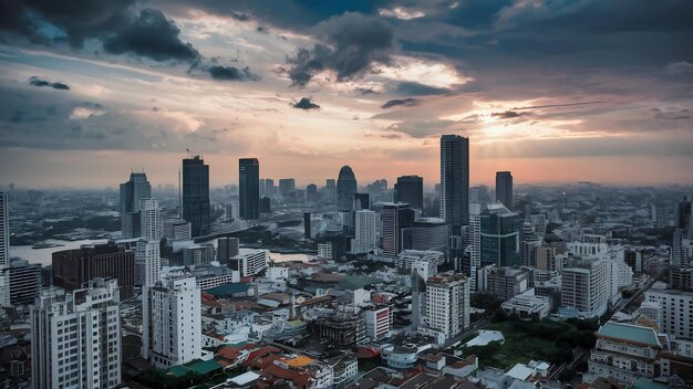 Ciel bleu et nuages avec vue sur le centre-ville de Bangkok, en Thaïlande