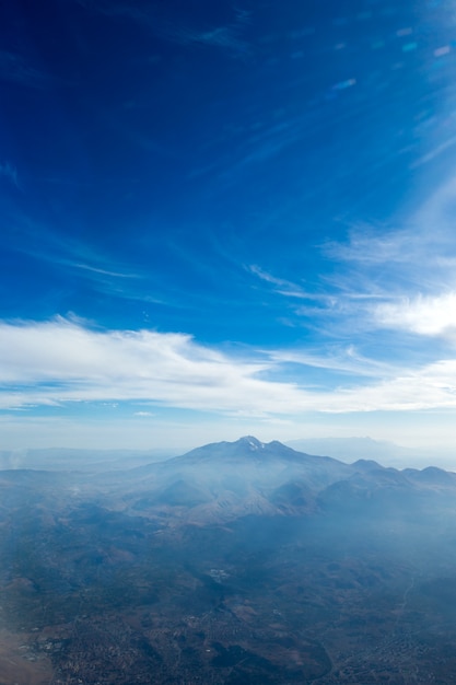 Ciel bleu avec des nuages