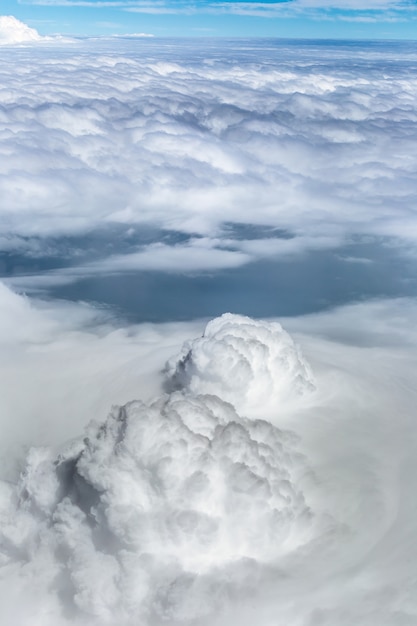 Ciel bleu avec des nuages