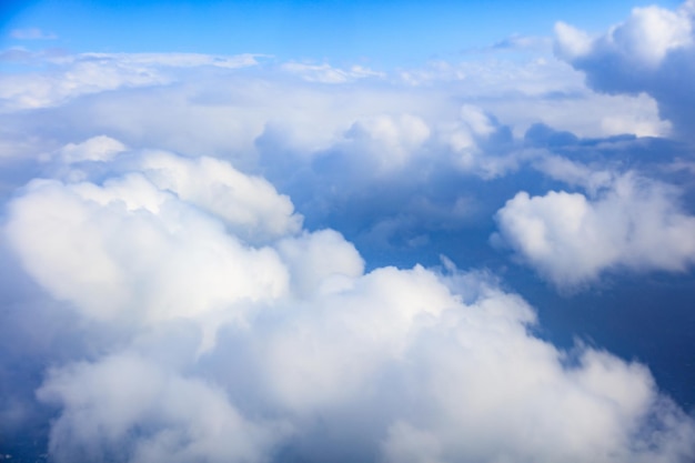 Ciel bleu et nuages