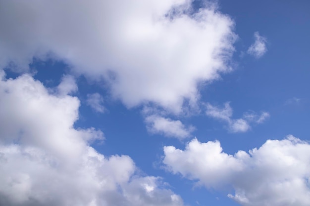 Ciel bleu nuageux blanc vue naturelle