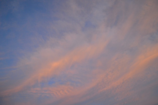 Ciel coloré au coucher du soleil