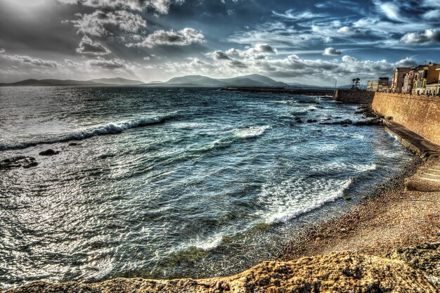 Ciel dramatique sur le ton hdr d'Alghero