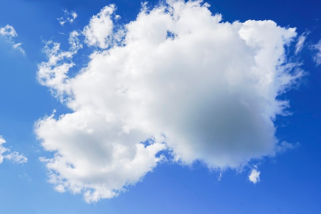 Photo le ciel et les nuages le matin avant la pluie.