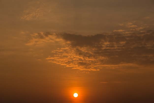 Ciel, nuages ​​et soleil