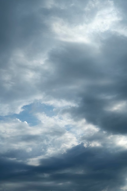 Ciel nuageux avant pluie ou ouragan