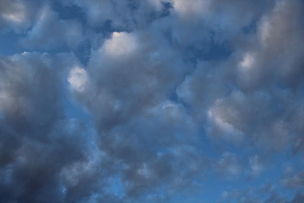 Le ciel et les pouvoirs