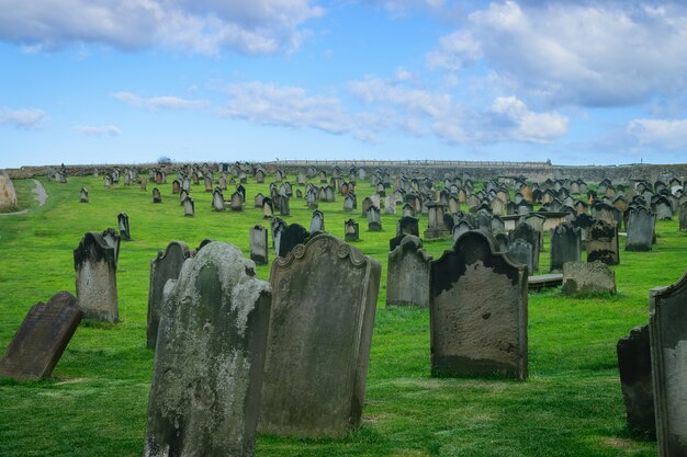 Cimetière du monastère à Whitby