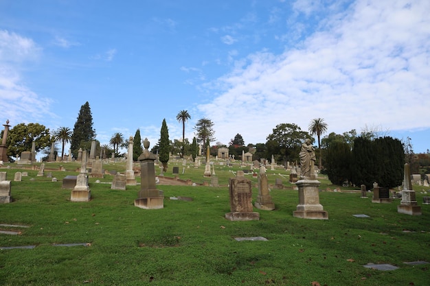 Cimetière de vue sur la montagne à Oakland en Californie