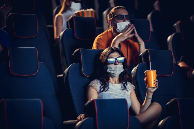 Cinéma Cinéma Pendant La Quarantaine Coronavirus Pandémie Règles De Sécurité Distance Sociale Pendant