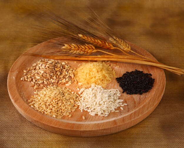 Cinq types de riz