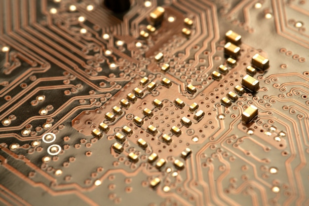 Circuit électronique avec processeur