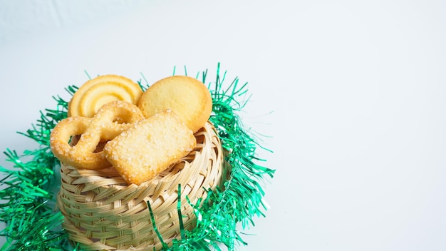 Cirebon Indonésie 17 avril 2022 Mise au point sélective de l'image de la marque de biscuits au beurre MONDE sur blanc