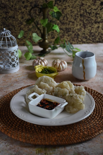 cireng ou aci digoreng est un snack traditionnel de l'ouest de Java