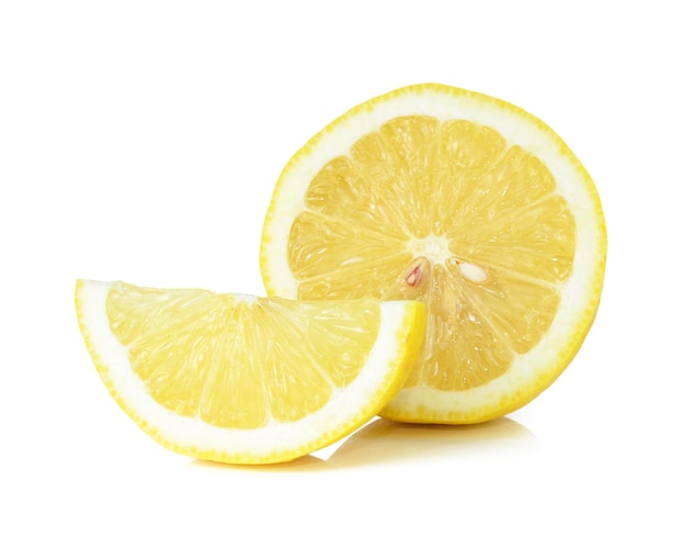 citron isolé sur blanc