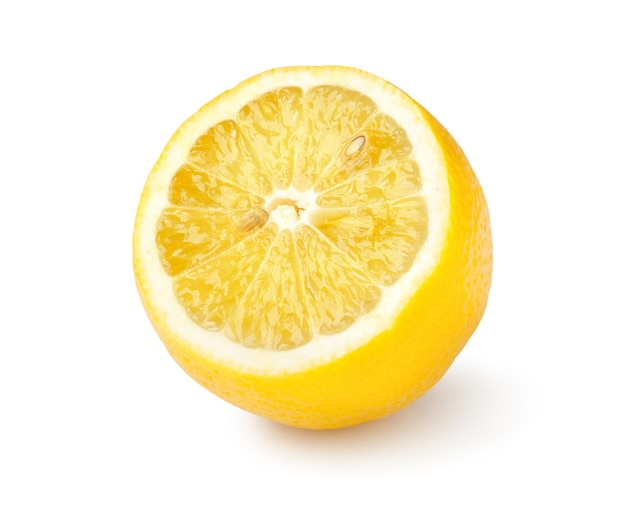 Citron mûr isolé sur fond blanc
