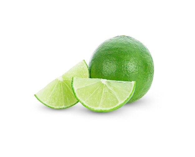 Citron vert isolé sur blanc