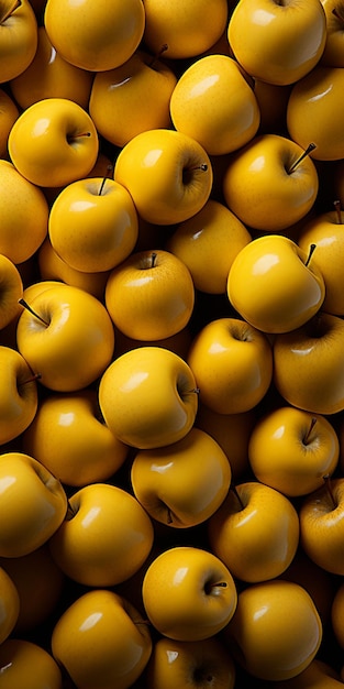 Photo citrons jaunes dans un tas de poivrons jaunes