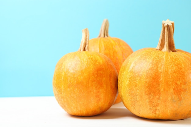 Citrouilles orange closeup fond d'action de grâces fond d'automne