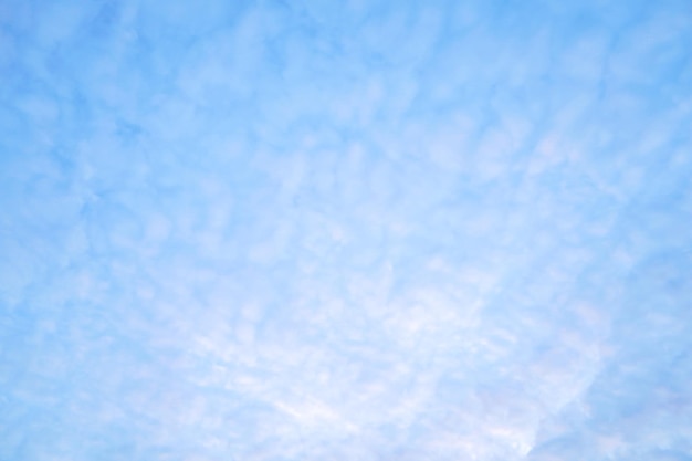 Photo clairement beau ciel bleu avec un nuage unique