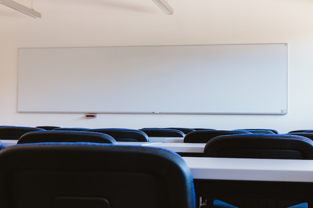 Classe vide à l&#39;université d&#39;éducation