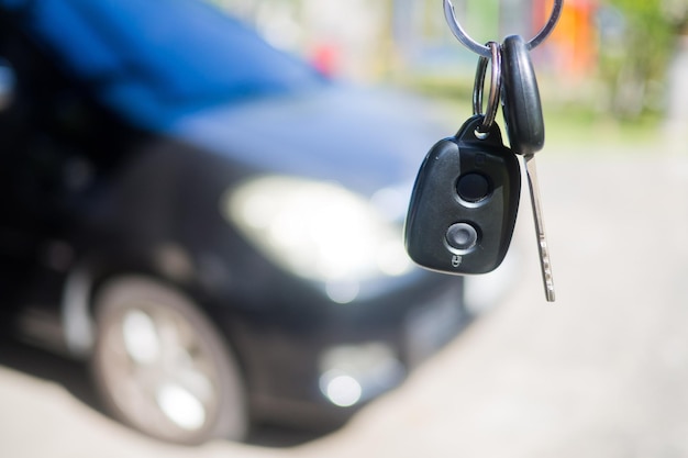 clé de voiture avec fond de voiture flou ne buvez pas et conduisez