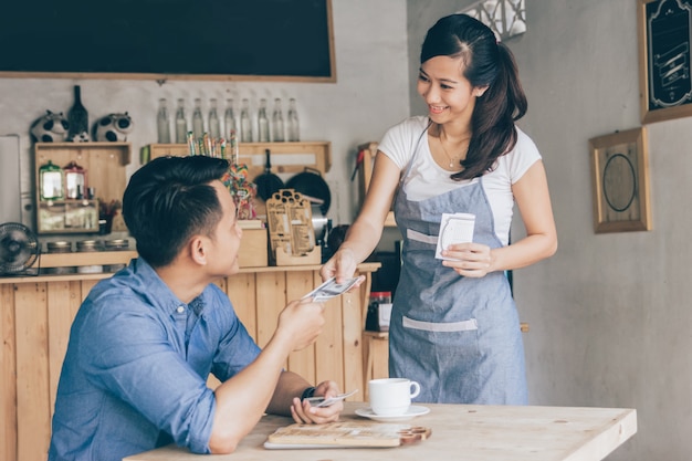 Client payant en espèces