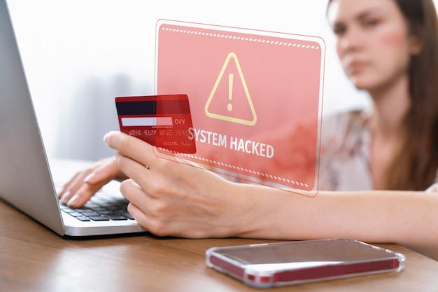 Photo clients intelligents carte de crédit piratée consommateur essayant de résoudre le problème cybercash