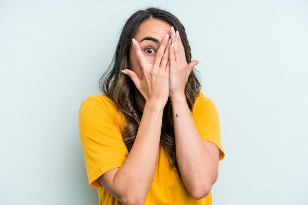 Cligner des yeux effrayé et nerveux