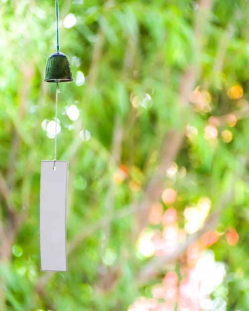 Cloche du vent style japon et papier blanc