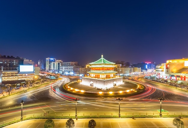 Clocher de Xian dans la ville antique la nuit Chine