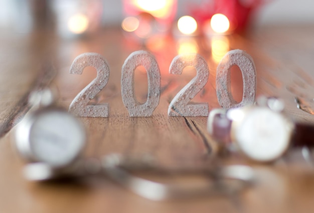 Photo close-up de 2020 sur la table