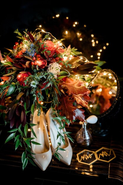 Photo close-up d'un arbre de noël éclairé la nuit