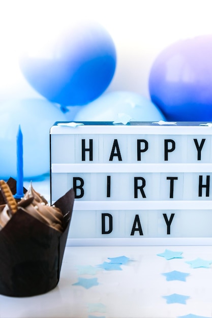 Photo close-up des ballons sur la table