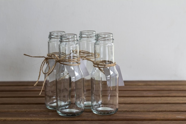 Photo close-up de la bouteille sur la table